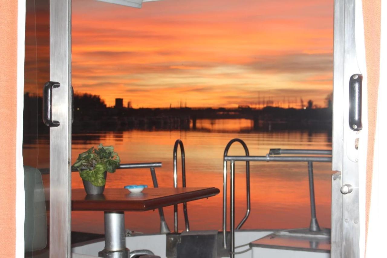 Boat And Breakfast Fiumicino - Roma Otel Ostia Antica Dış mekan fotoğraf